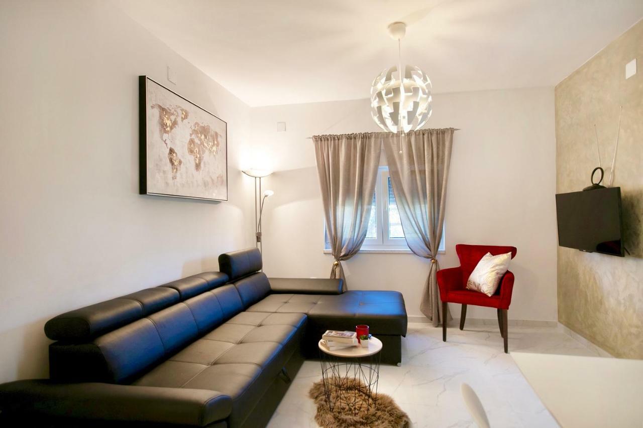 Ena Apartment สปลิท ภายนอก รูปภาพ