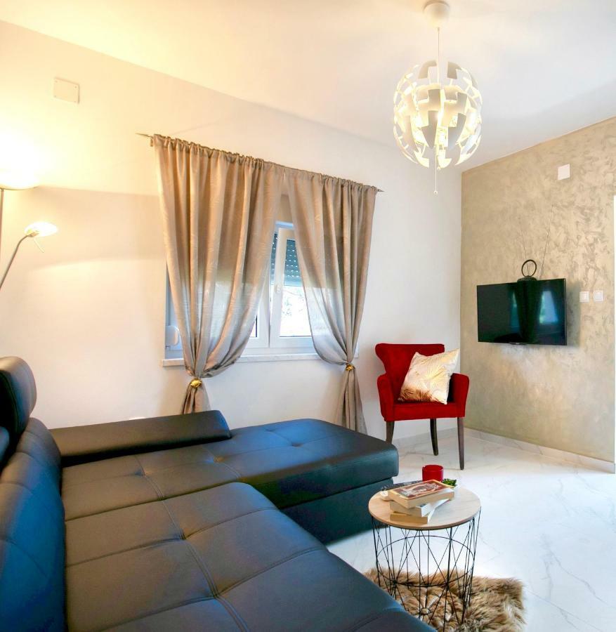 Ena Apartment สปลิท ภายนอก รูปภาพ